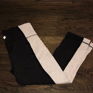 Lululemon Black and White Cropped Legging